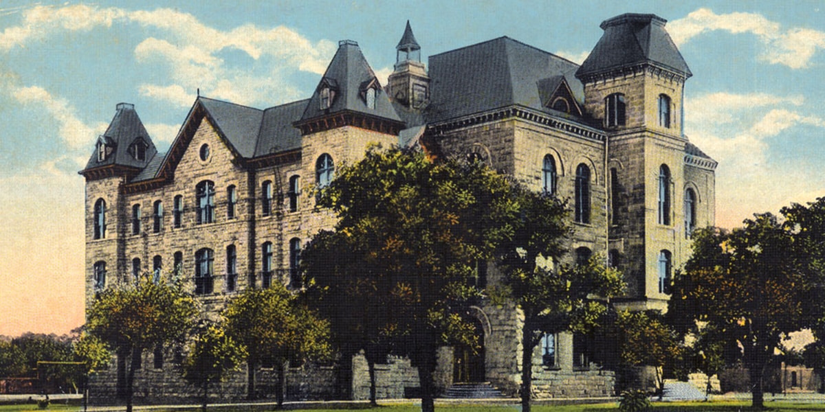 HPC produces first student publication, <I>HP Monthly</I>; Robnett Hall destroyed by fire (1902)</p>HPC begins intercollegiate athletics (1903)</p>New wing on Old Main erected (1907)