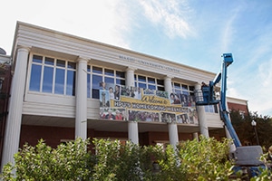 HC 17 Banner Installation for web