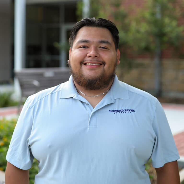 Headshot of Daniel Puente.